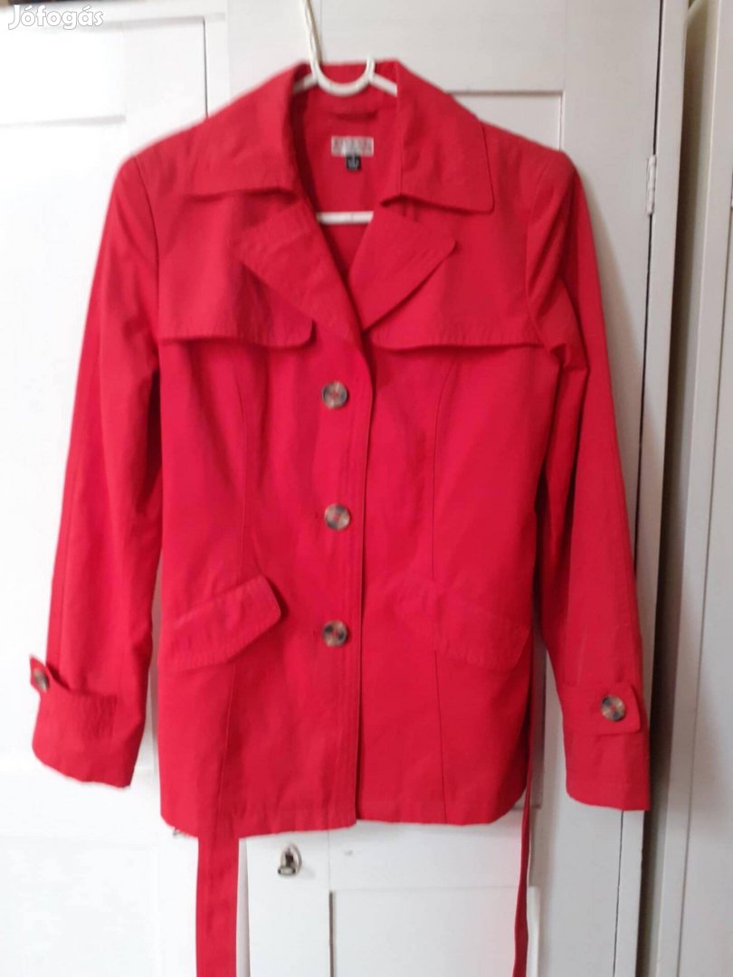 Piros átmeneti kabát