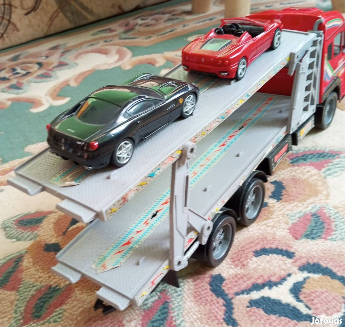 Piros autószállító kamion 2 Ferrari motoros Batman eladó Bp