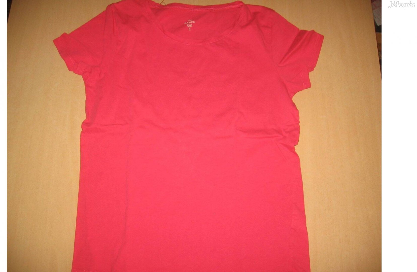 Piros biopamut C&A póló (újszerű, S méret)