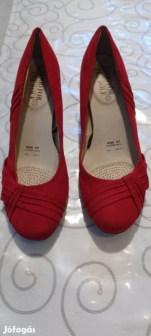 Piros cipő 39-es