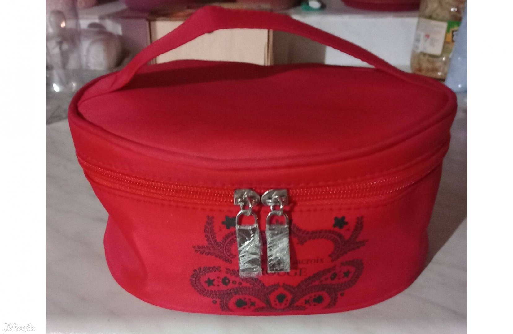 Piros elegáns neszeszer, kozmetikai táska 20 x 9,5 cm - Új