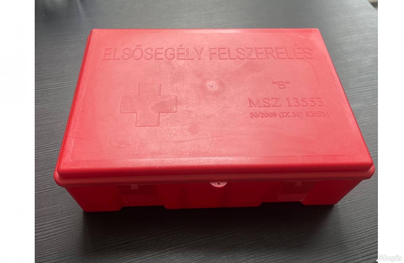 Piros elsősegélynyújtó tároló doboz (üres)