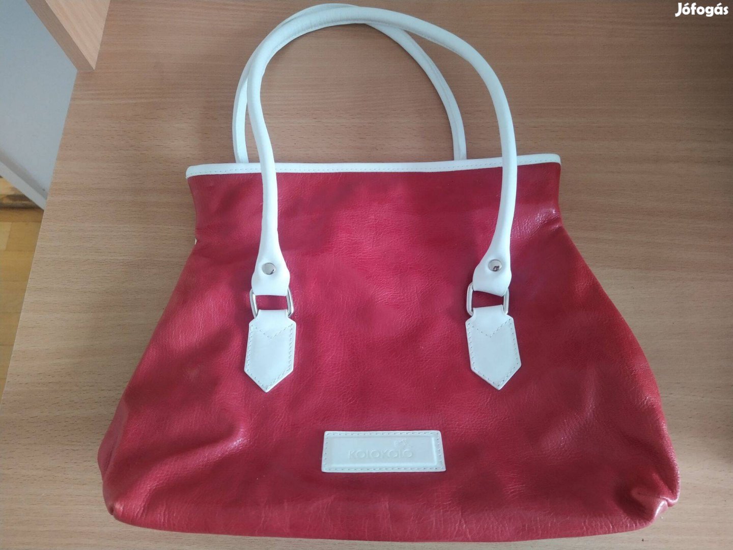 Piros-fehér női táska