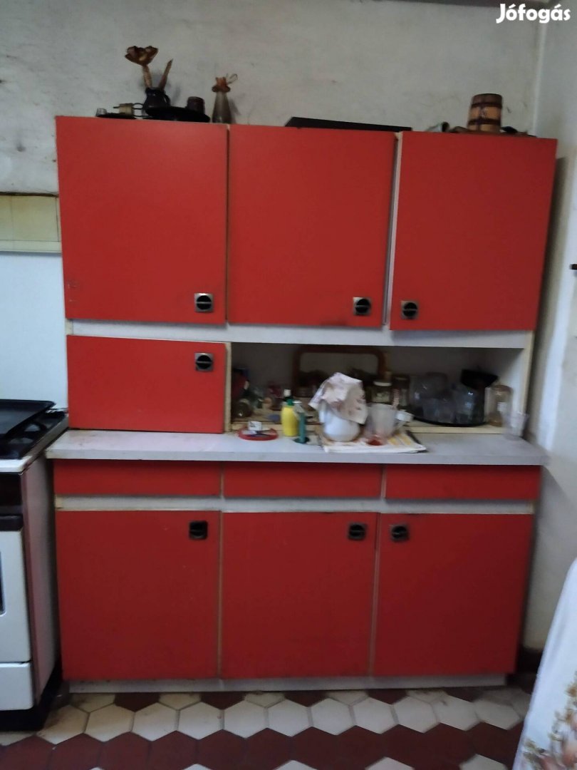 Piros konyha szekrény