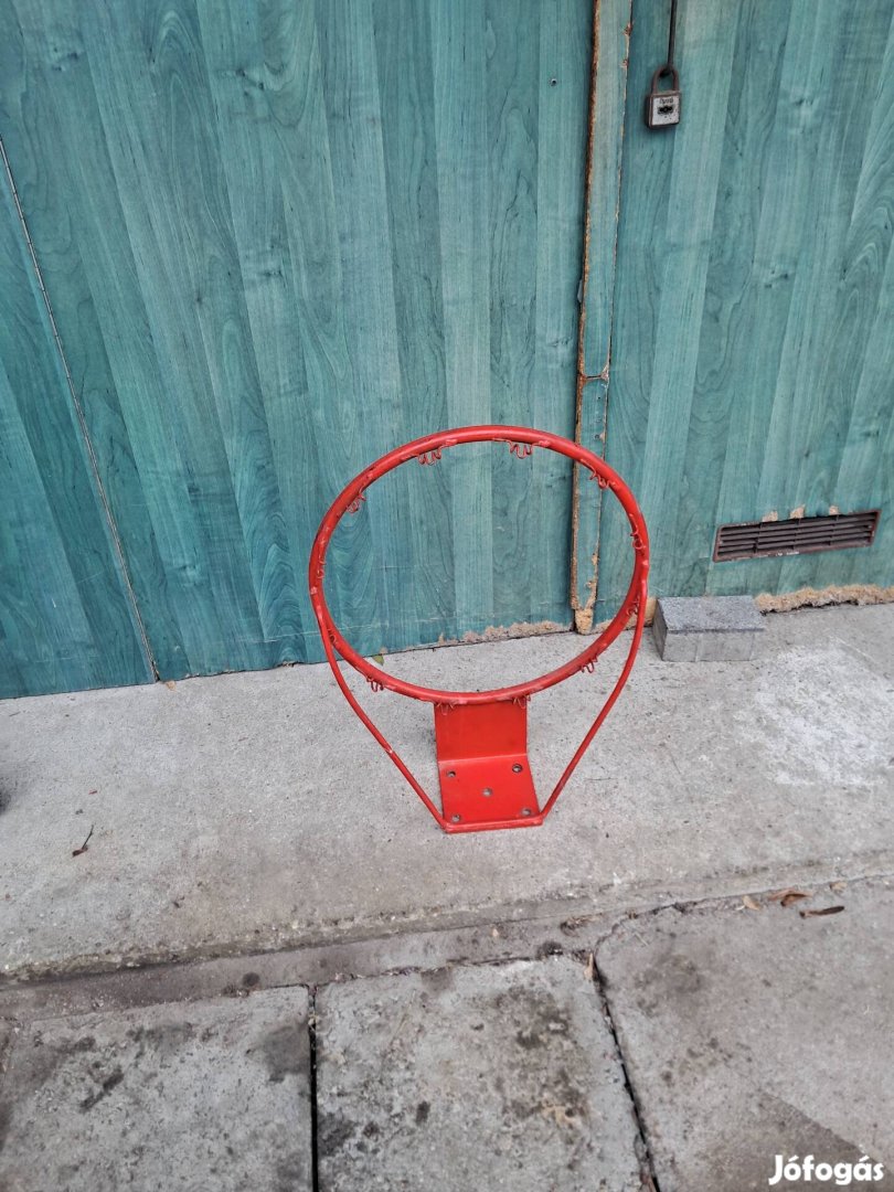 Piros kosárlabda gyűrű