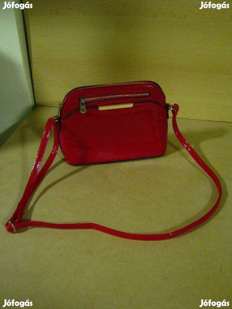 Piros lakk táska. Újszerű!