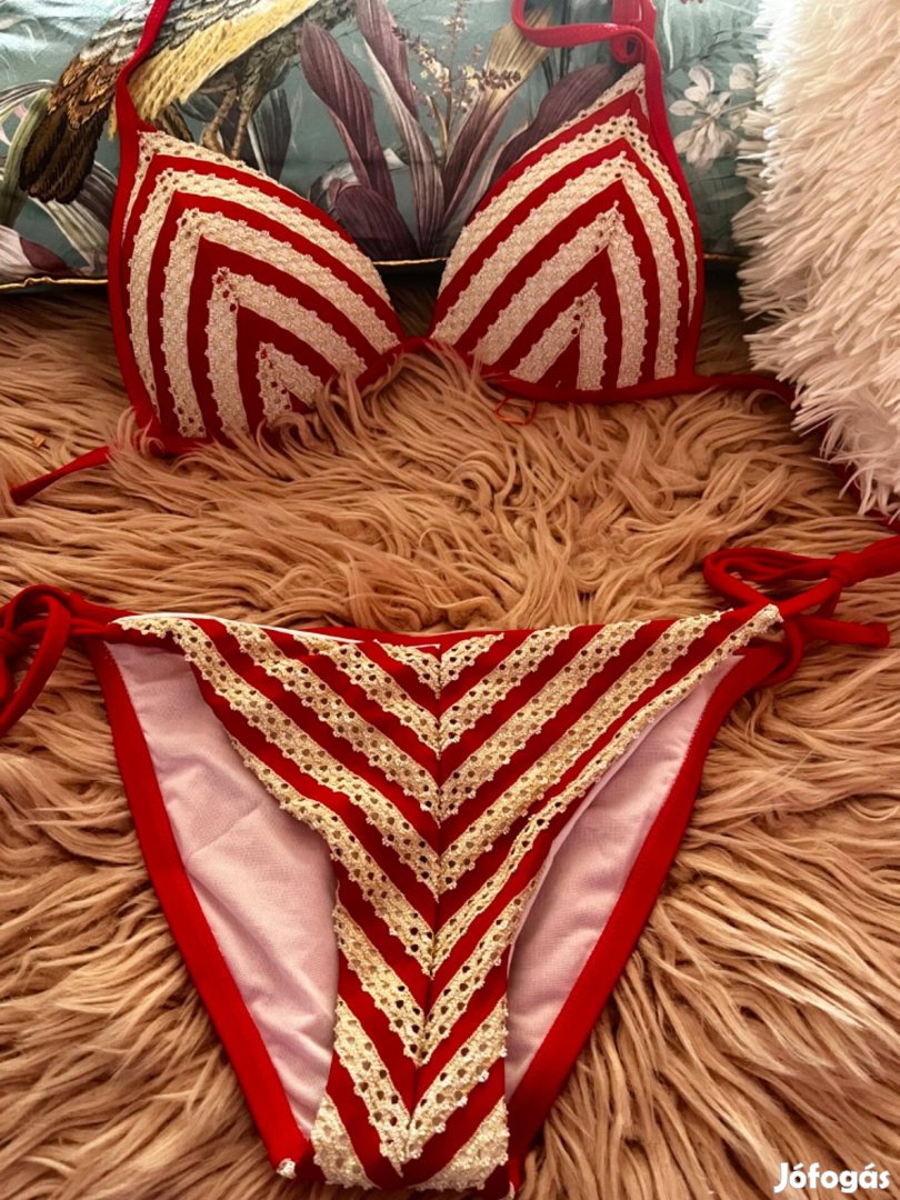 Piros női csíkos bikini