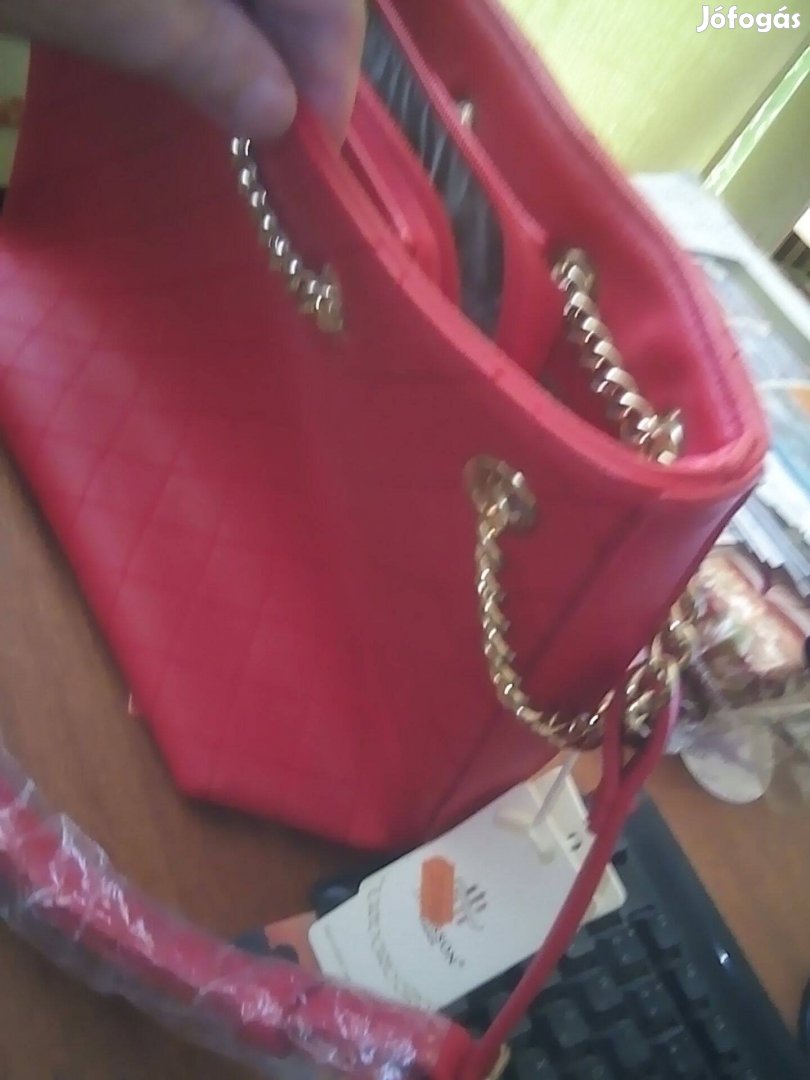 Piros női táska