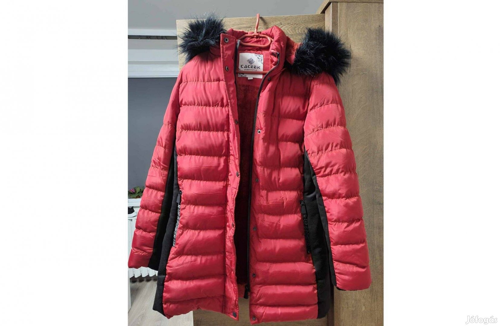 Piros női téli kabát