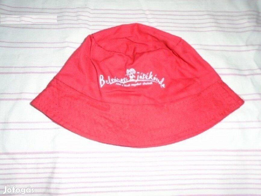 Piros nyári kalap 2-3 évesre (méret 92 / 98)