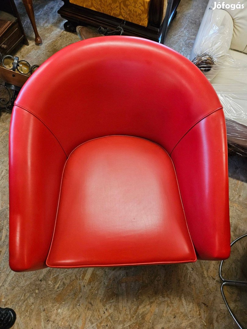Piros retro fotel