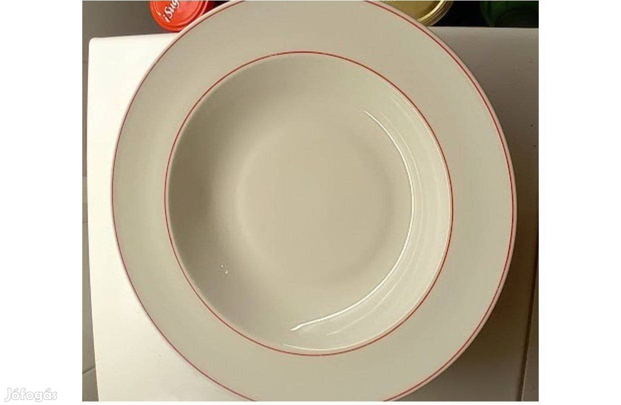 Piros szegélyes 12 darab Alföldi porcelán tányér
