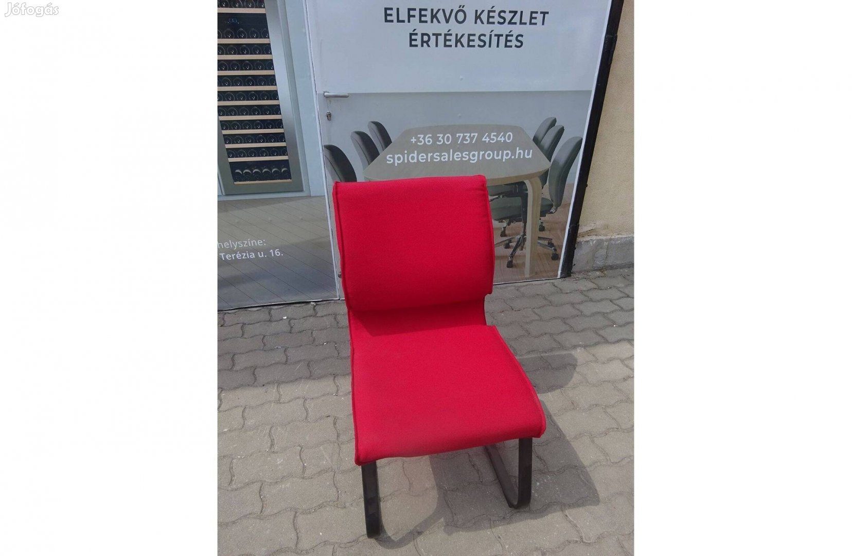 Piros színű tárgyalószék, konferencia szék, RIM márka, használt