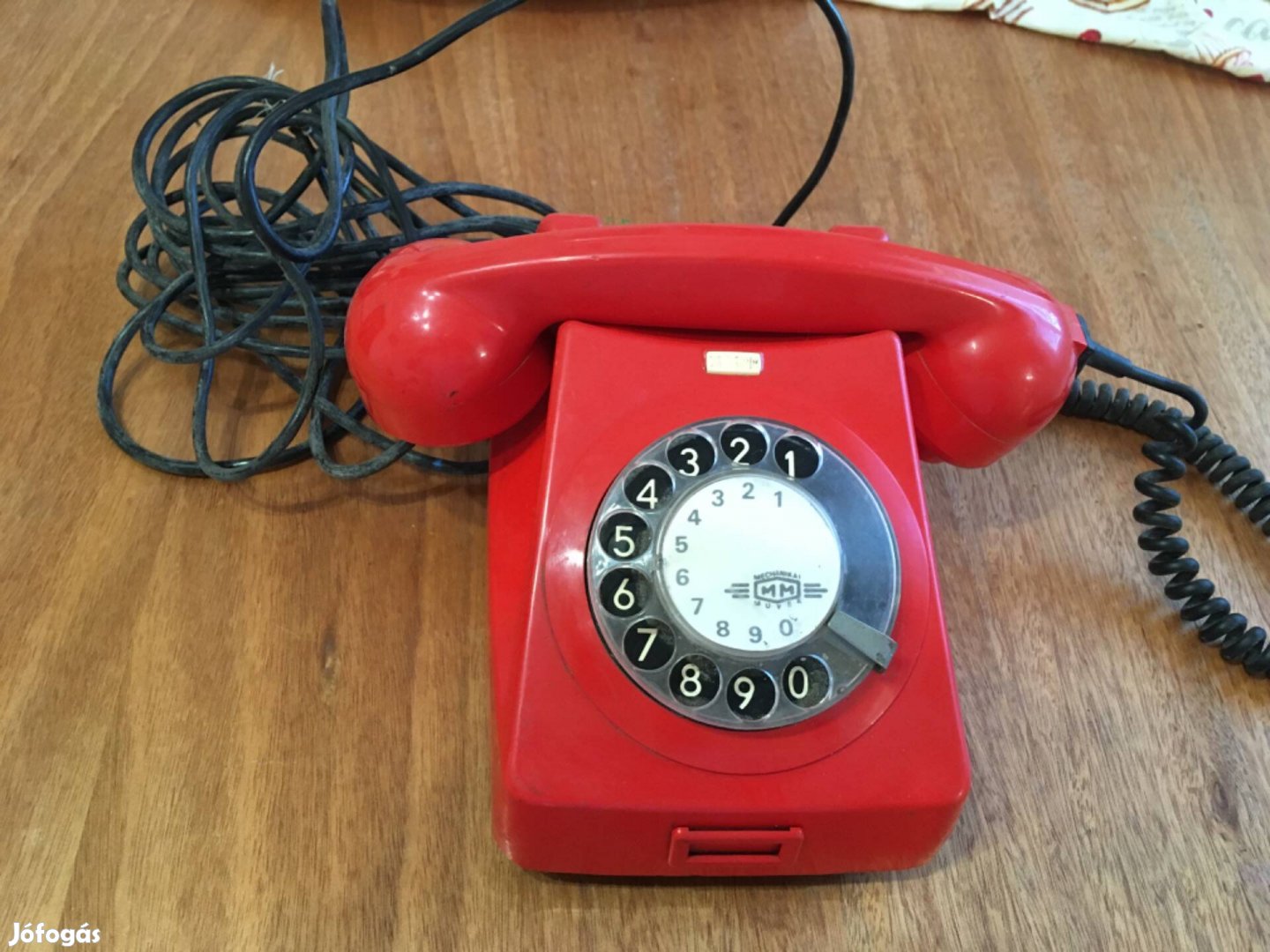 Piros tárcsák telefon