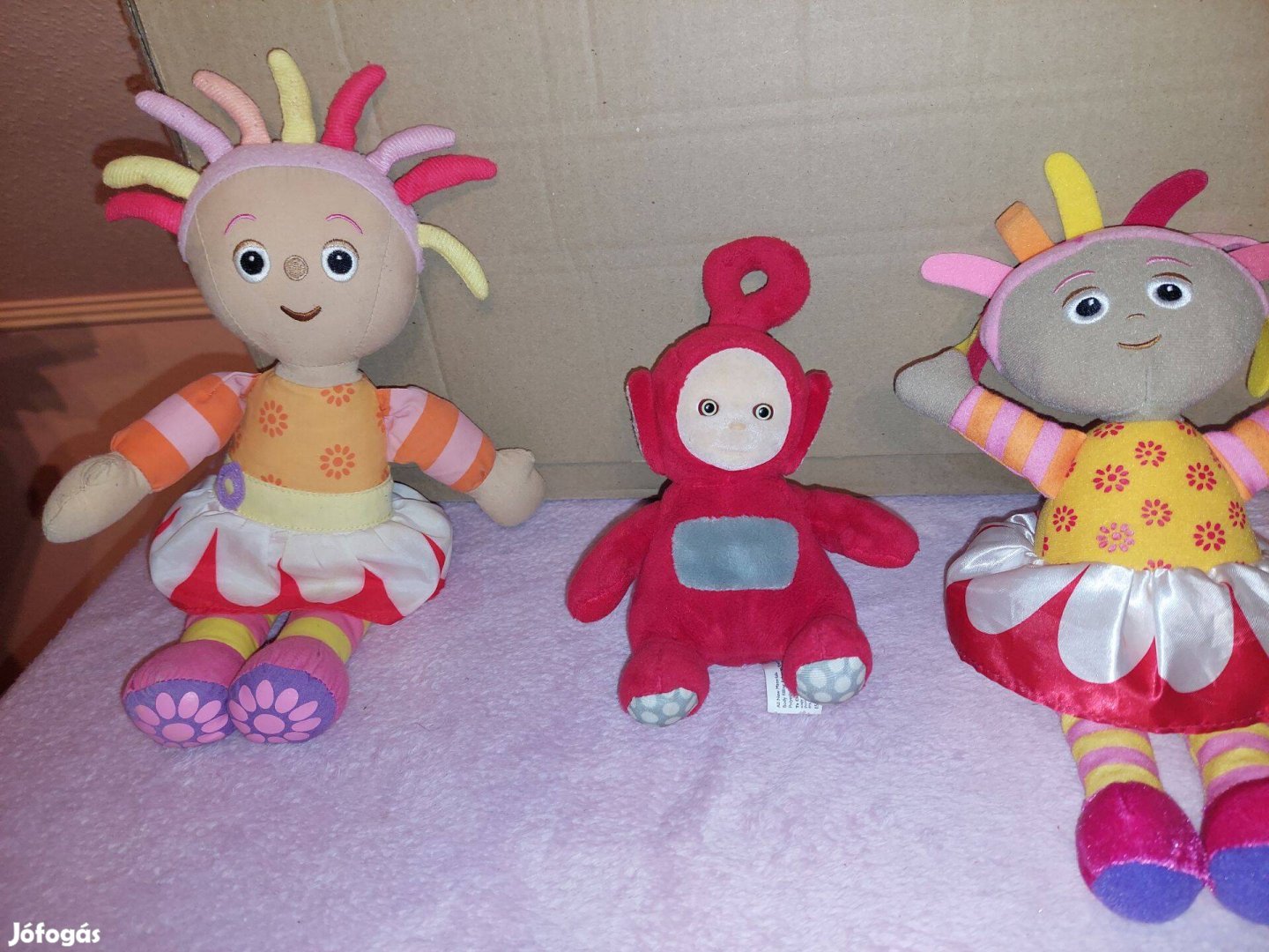 Piros teletubbies vagy egyéb 20-30 cm