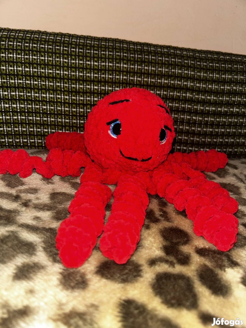 Piroska, a boldog kis polip