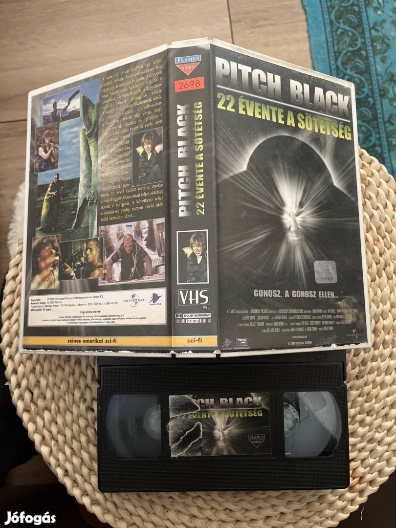 Pitch black 22 évente sötétség vhs