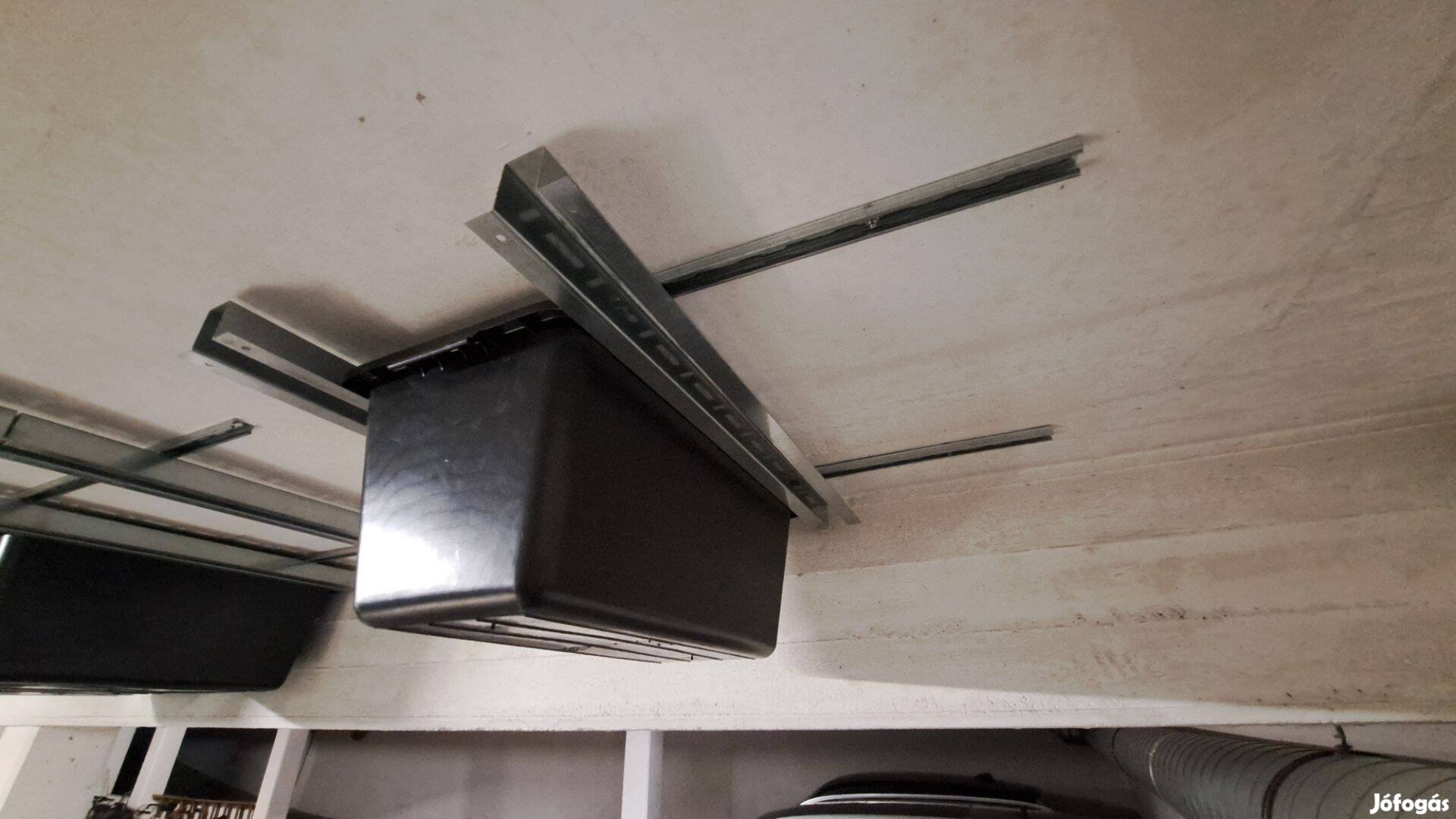 Plafon tároló rendszer