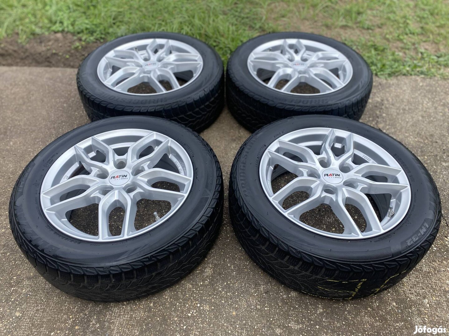 Platin 16"-os 5x114.3 alufelni (Leaf) 205/55R16 téli