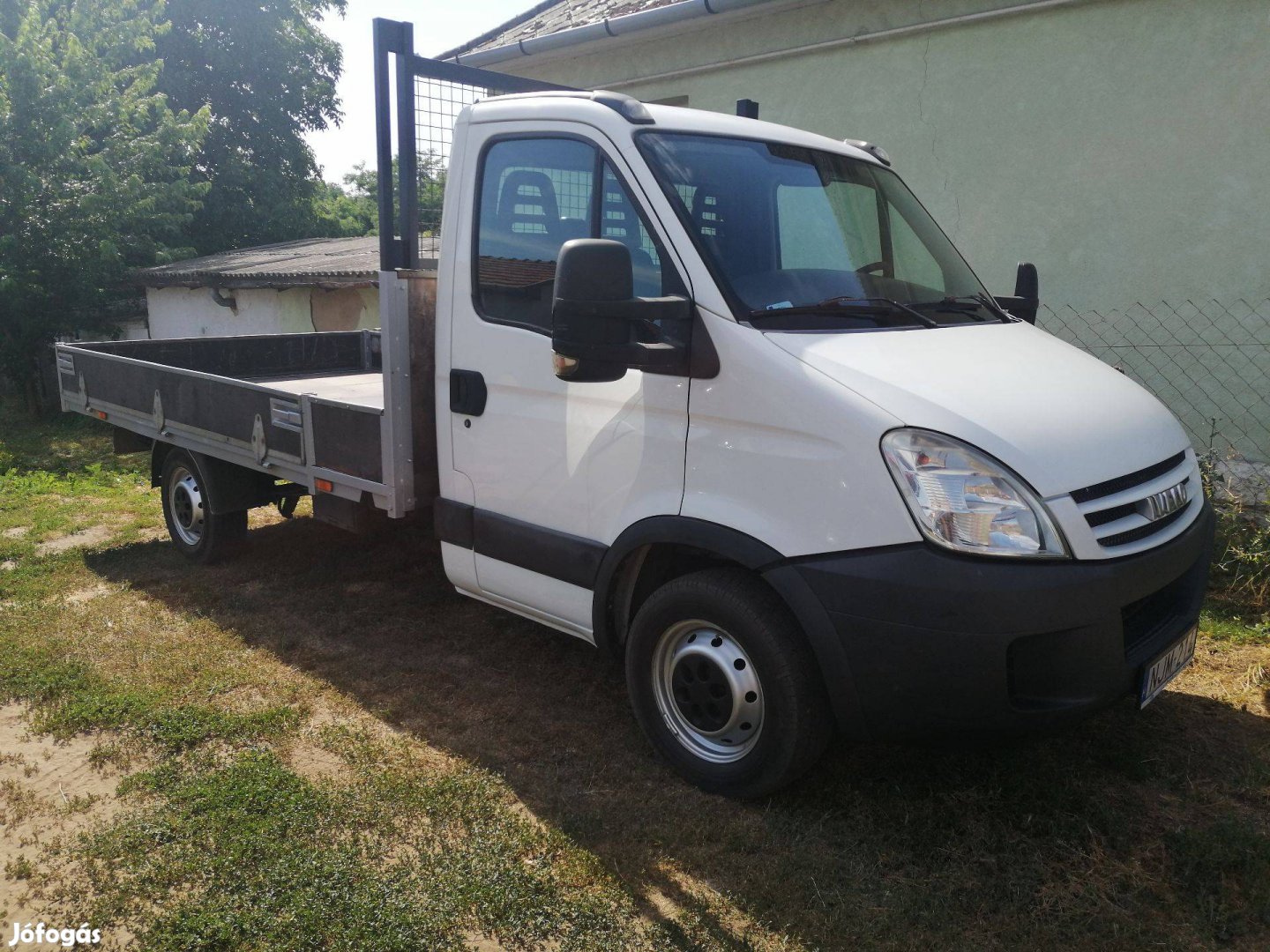 Platós kisteherautó bérlés | teherautó, furgon kölcsönzés Nyíregyháza