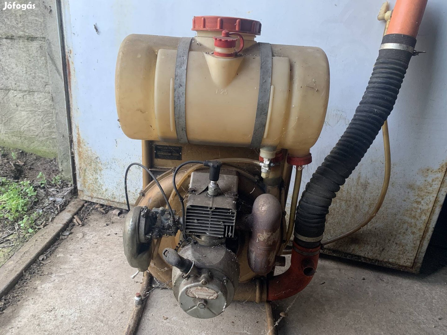 Platz benzines permetezö német