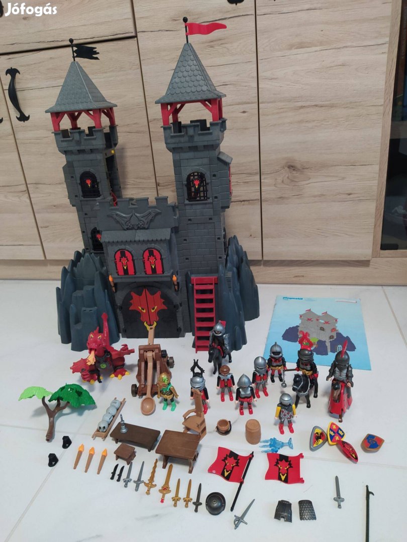 Playmobil 3269 vár A vörössárkány vára szép állapotban sok kiegészíő