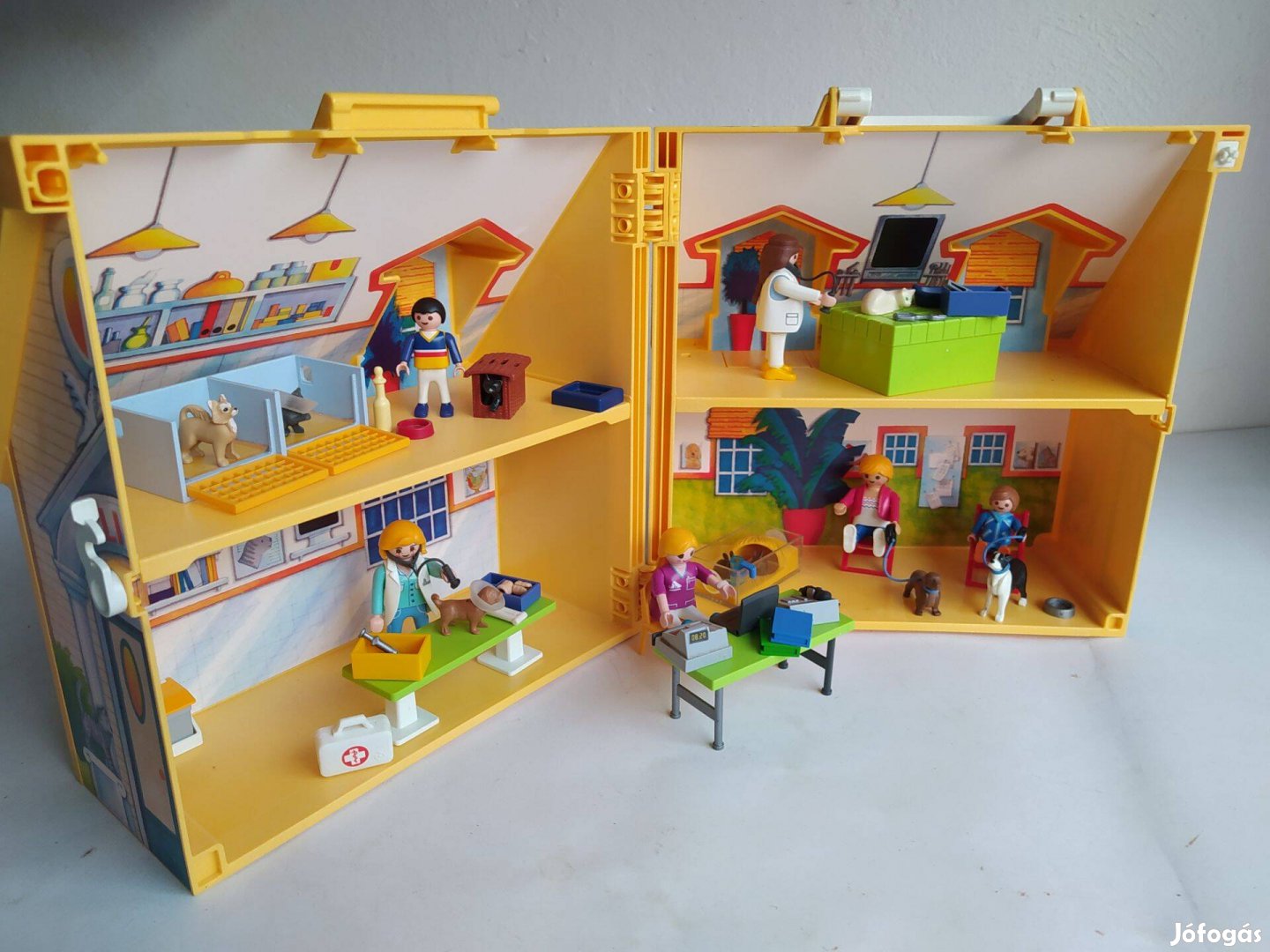 Playmobil 5870 összecsukható hordozható állatklinika szép állapotban