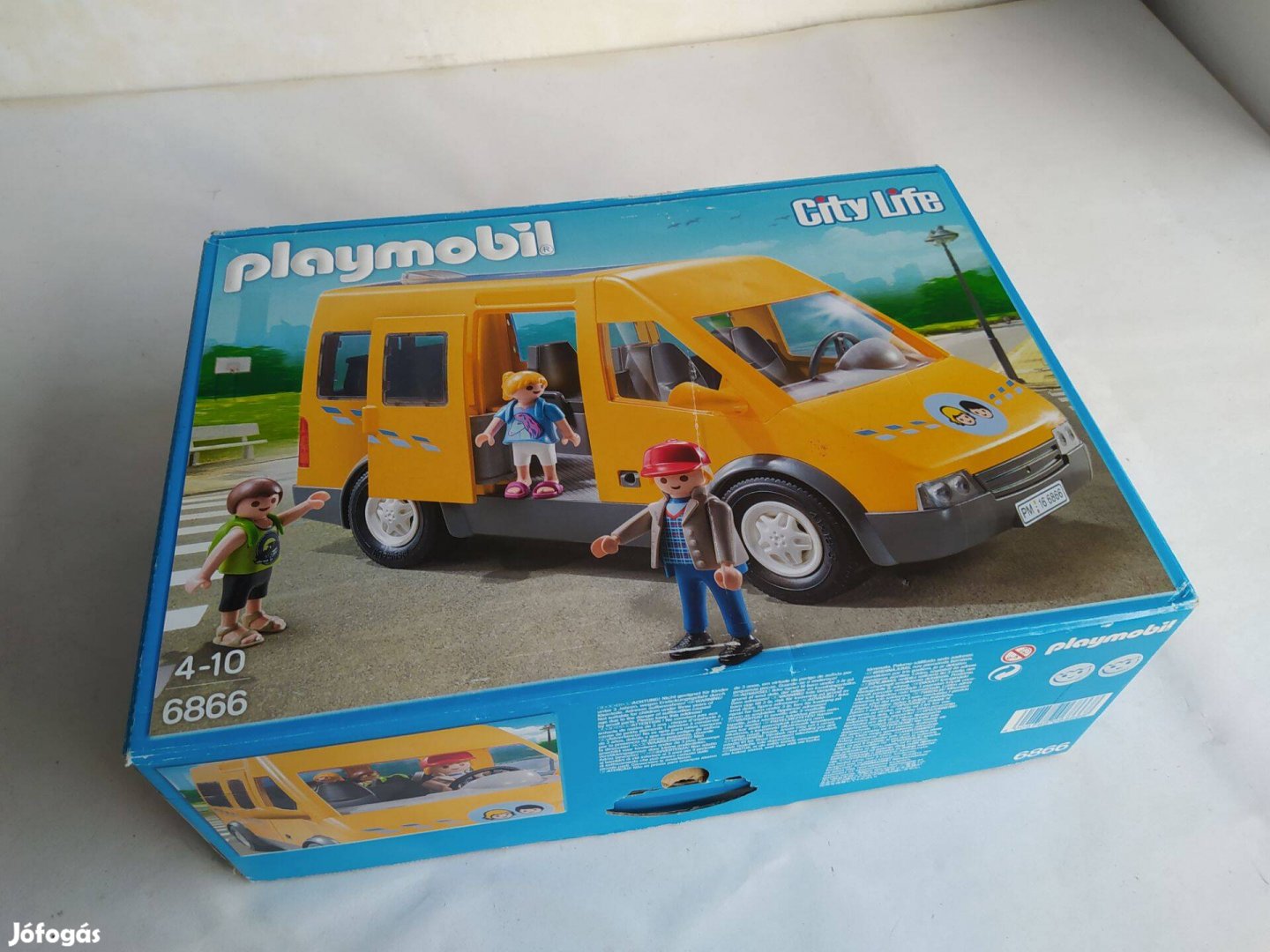 Playmobil 6866 Iskolabusz dobozában leírással