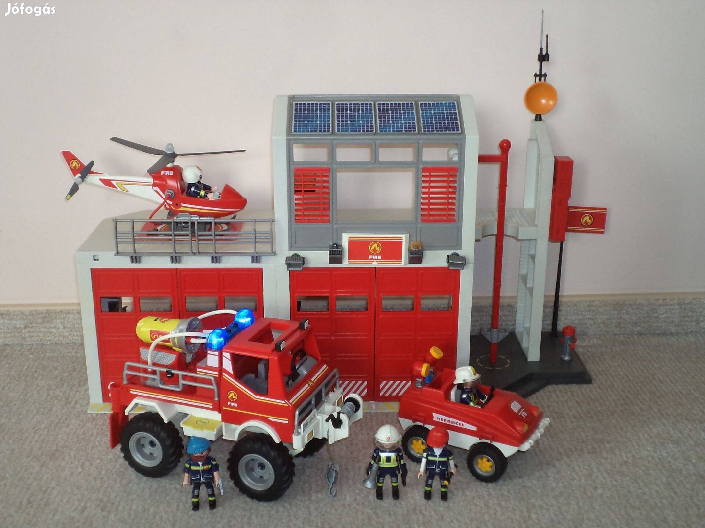 Playmobil 9462 Tűzoltóság csengővel, helikopterrel, autóval