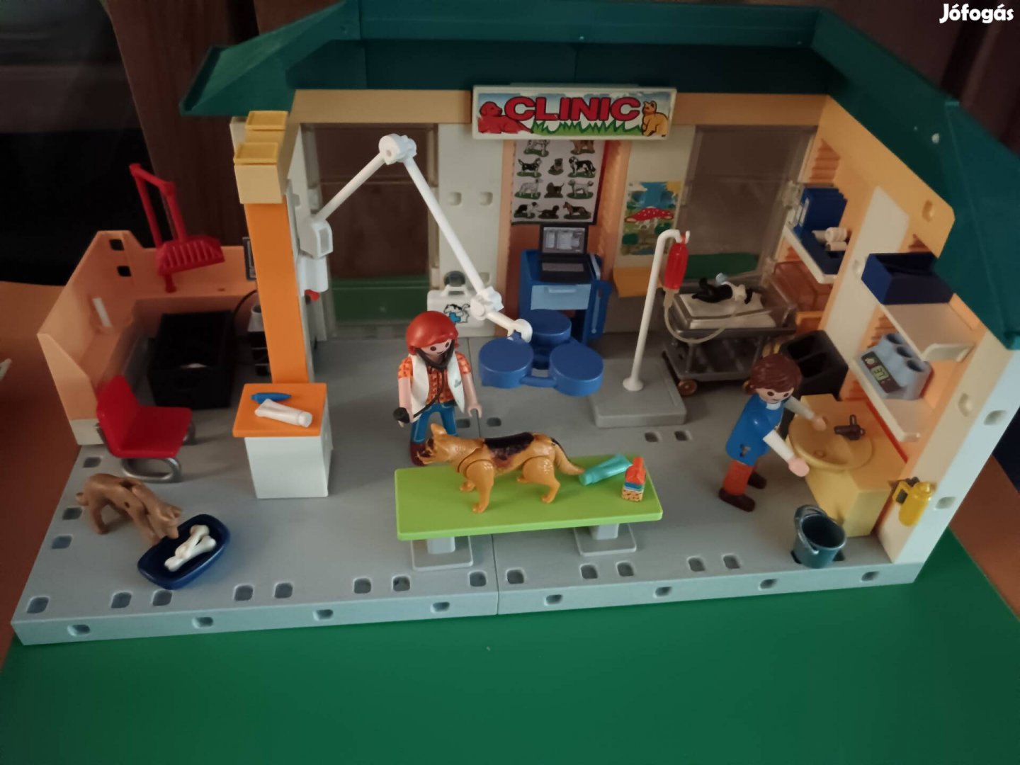 Playmobil Jó felszereltségű állatkórház 