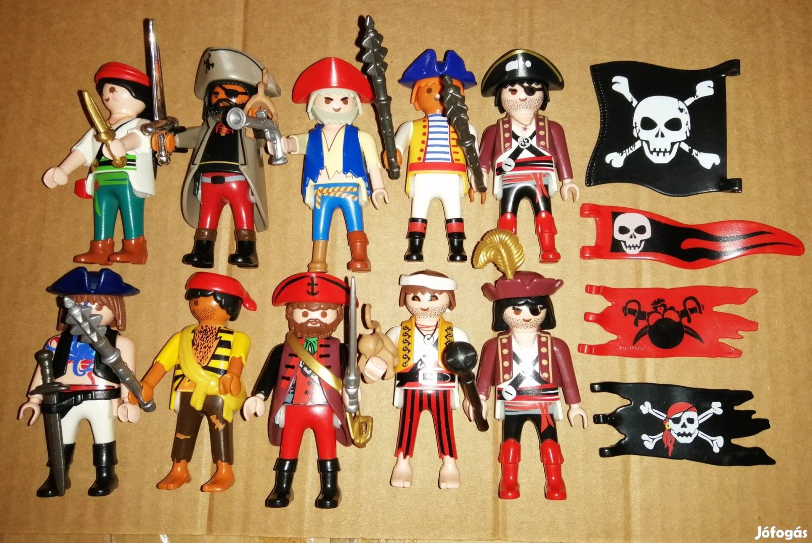 Playmobil Kalózok!  10 db figura + zászlók. 