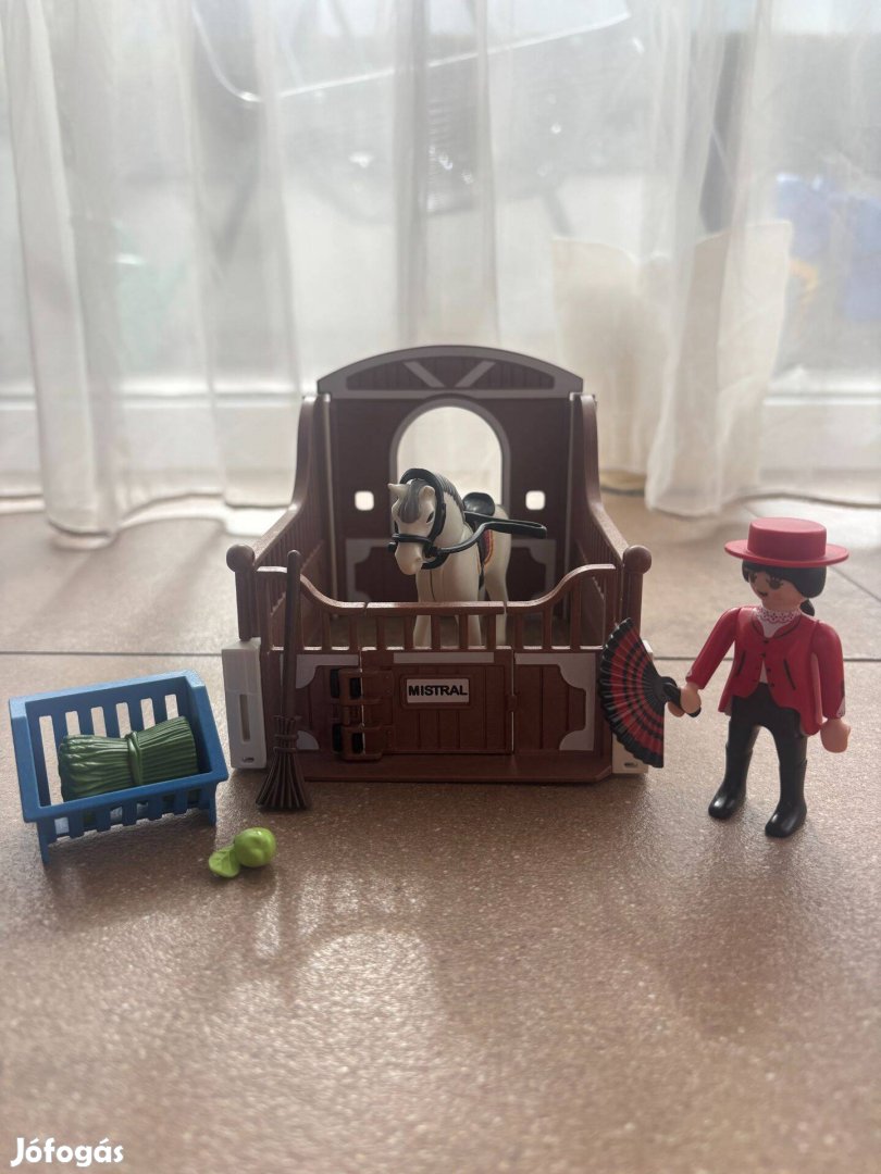Playmobil - Ló karámmal + legyezős nő