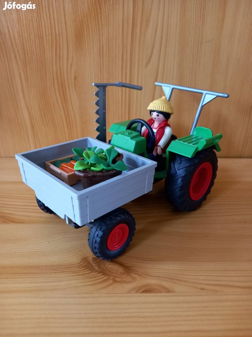 Playmobil elölplatós traktor