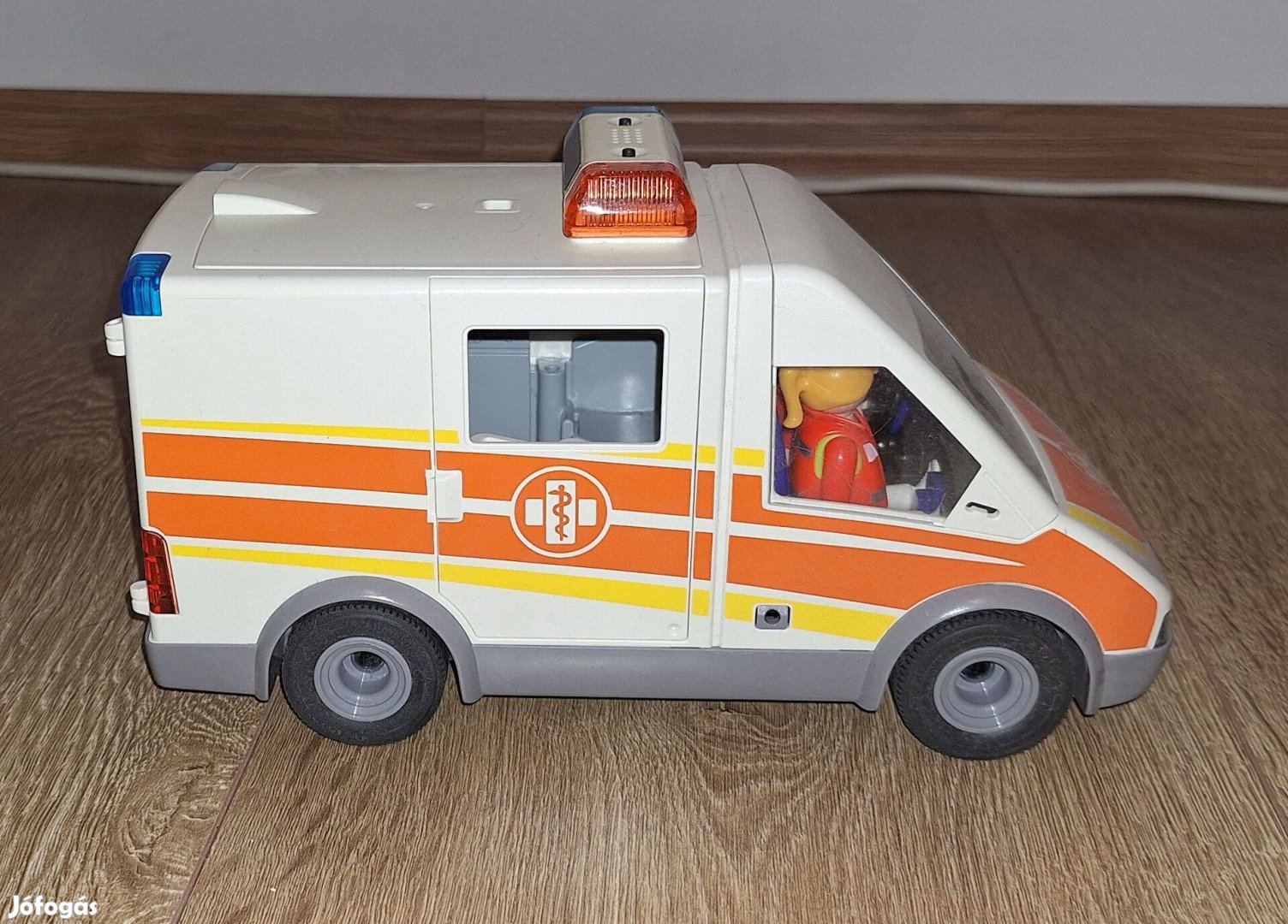 Playmobil mentőautó emberekkel