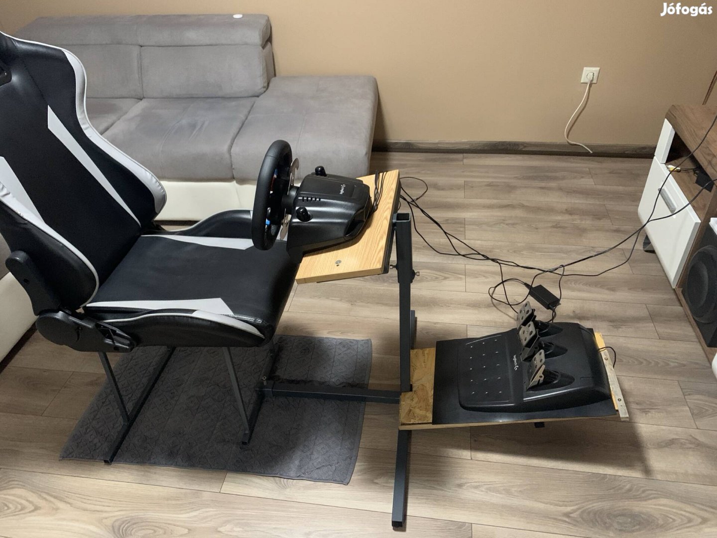 Playseat egyedi építésű 