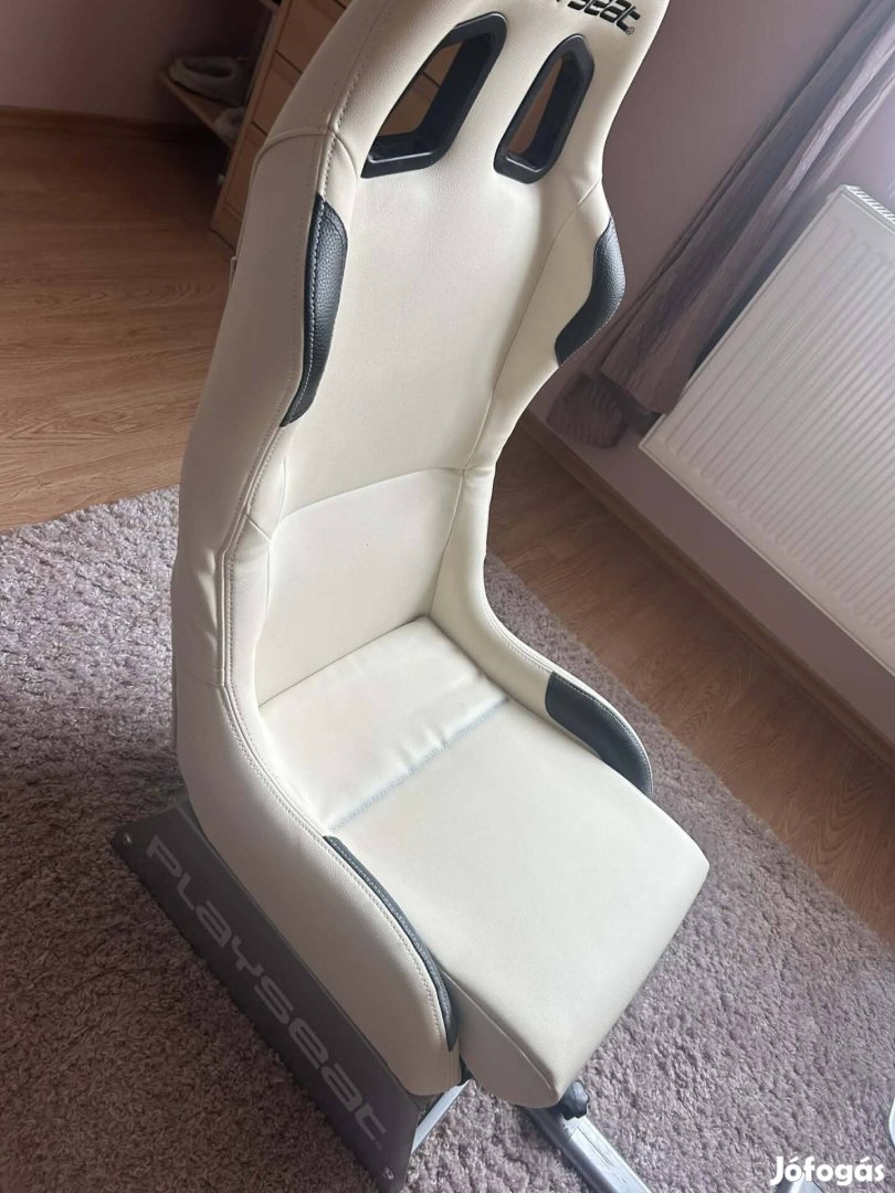 Playseat evolution fehér