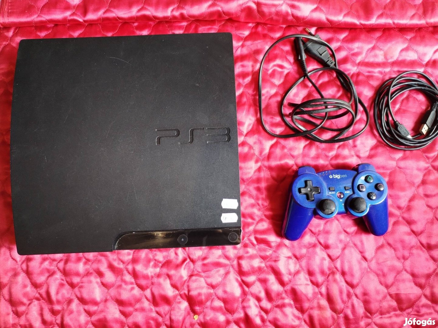 Playstation 3s 250Gb Hen 5 jaték egy karral 