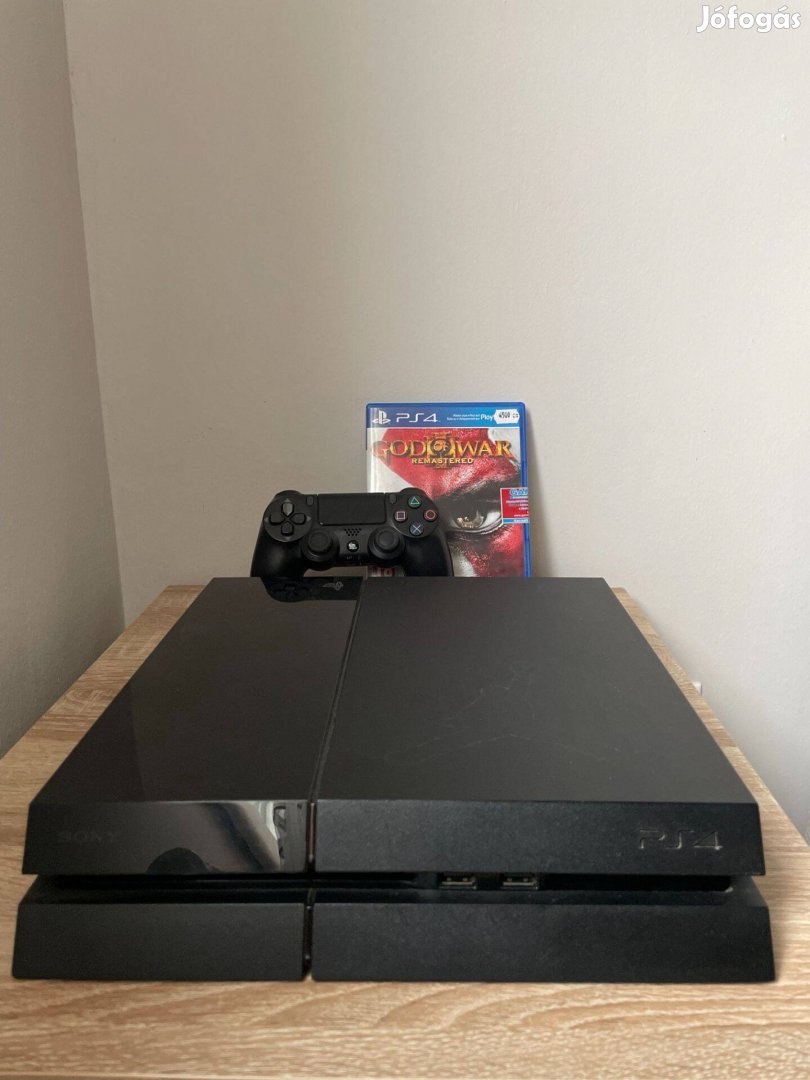 Playstation 4 500GB + 2 darab játék