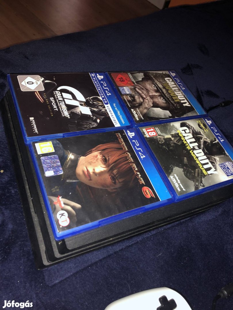 Playstation 4 Pro 1TB + 4 játék