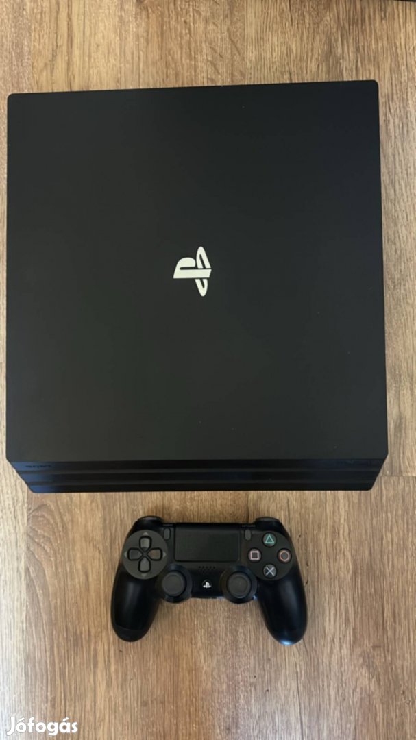 Playstation 4 Pro 1TB + 4 játék