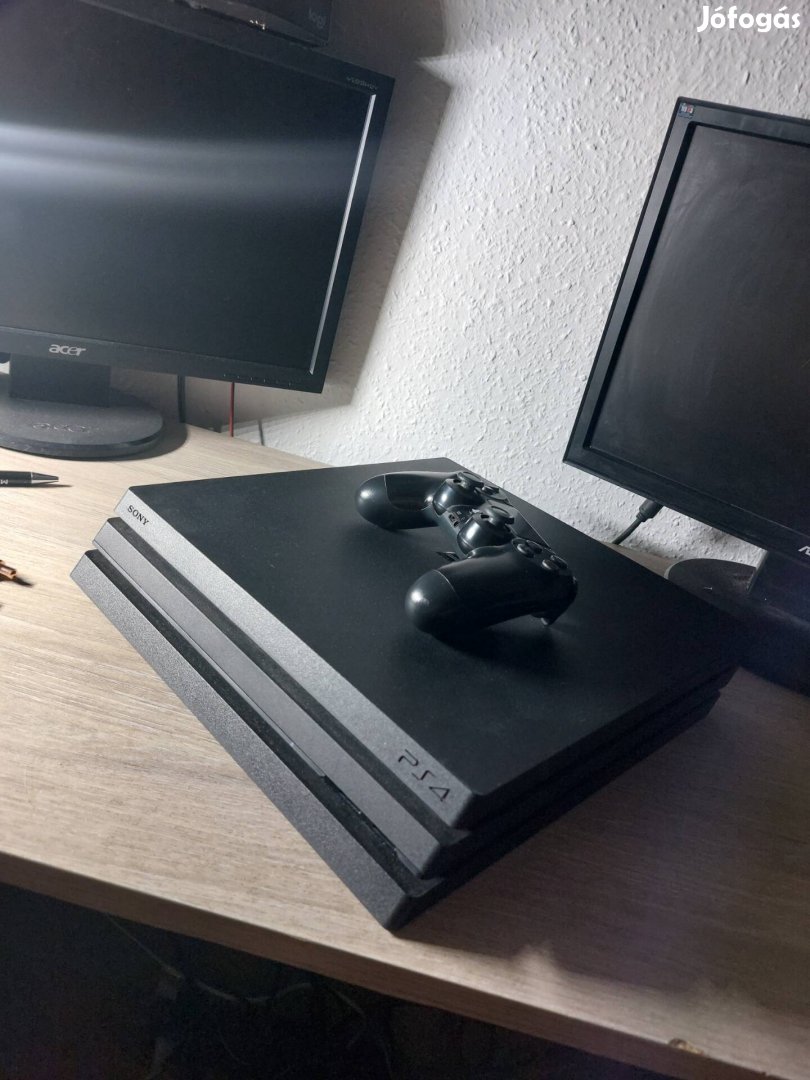 Playstation 4 Pro 1TB alkatrésznek!