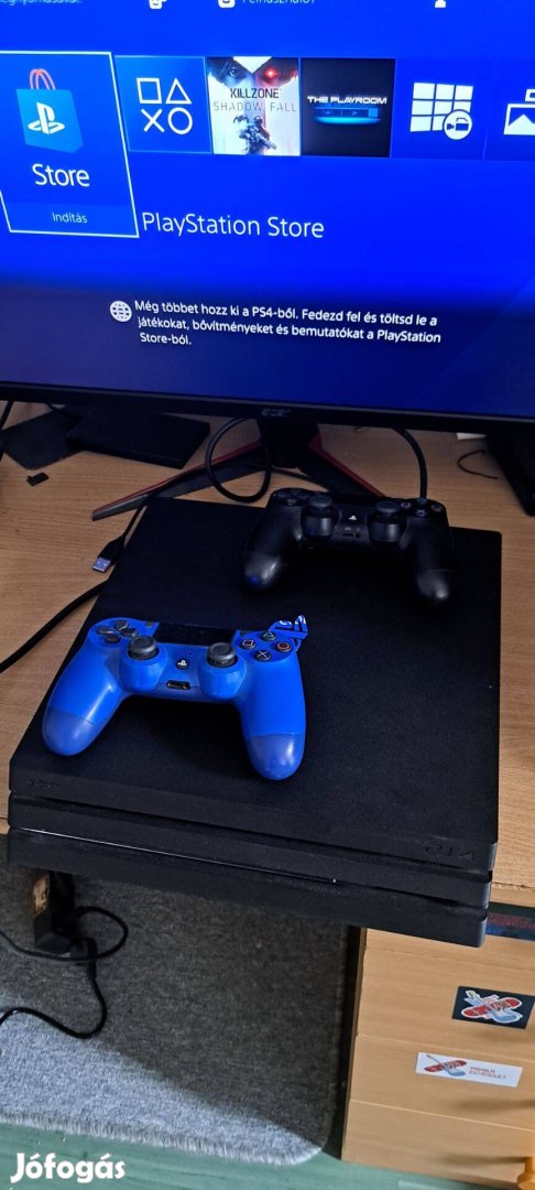 Playstation 4 Pro 1 TB +1 Kar, HDMI kábel