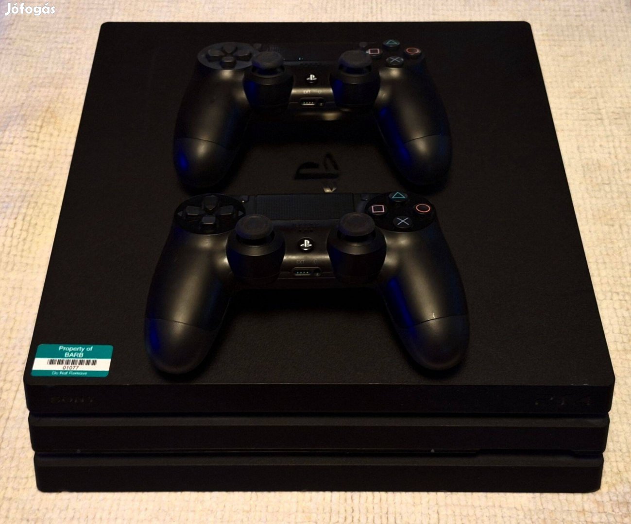 Playstation 4 Pro- vezeték nélküli kontroller, tartozékok