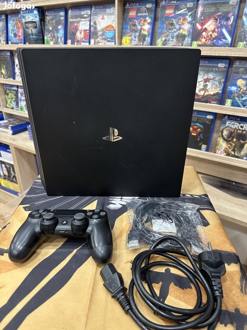 Playstation 4 Pro,szaküzletből 6 hó garanciával