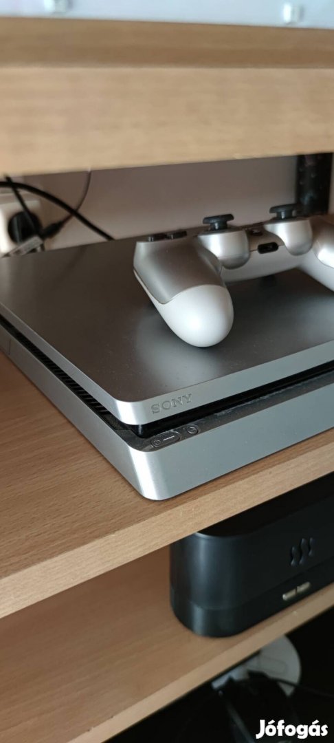 Playstation 4 Slim Silver 