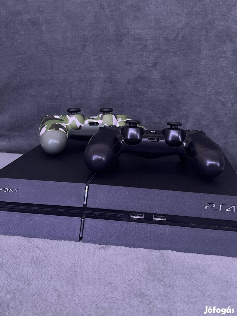 Playstation 4 konzol