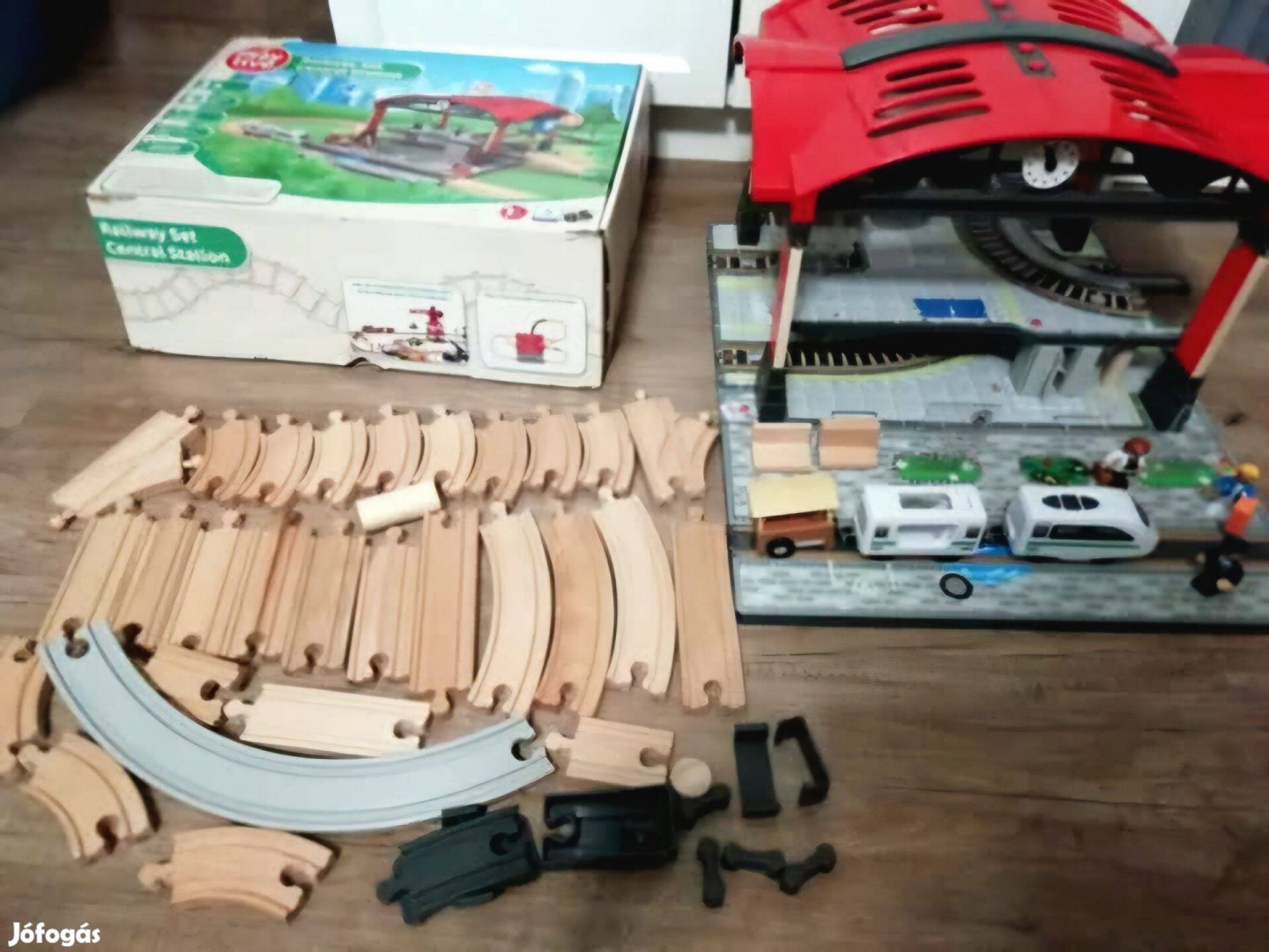 Playtive vasútállomás elektromos vonattal