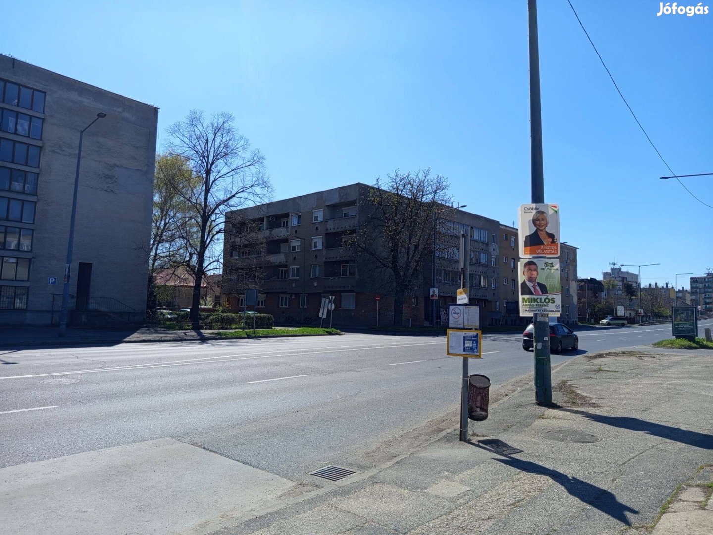 Plázákhoz közel 2 szobás gázos jó áron !