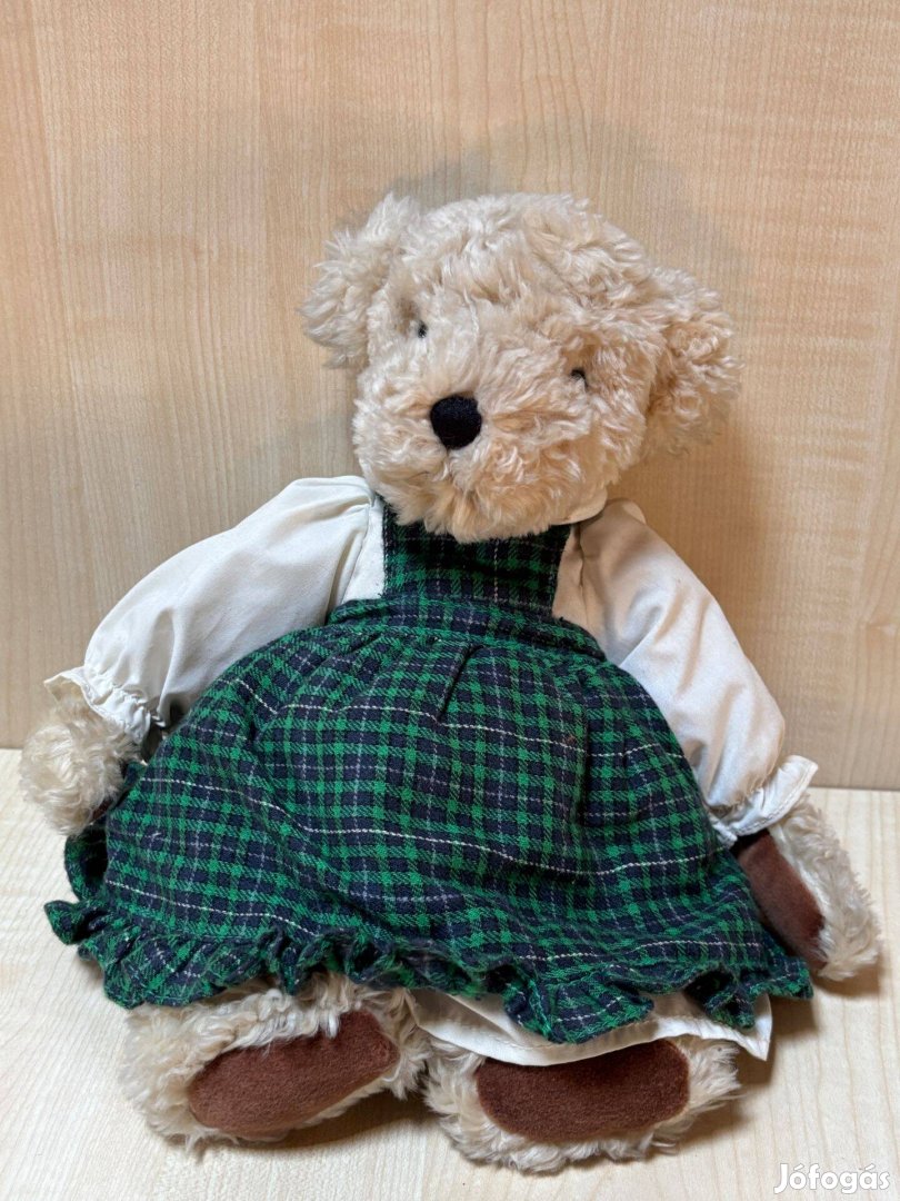 Plüss maci, mackó lány figura, játék