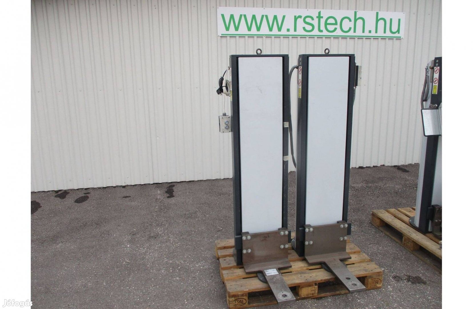 Pneumatikus emelő lift mozgató 250 kg (2697)